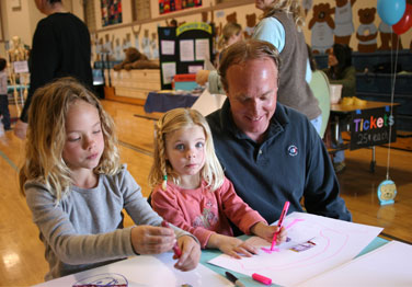 Photo of kids drawing